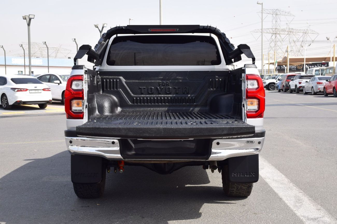 Toyota Hilux 4X4 DIESEL 2.8L Right Hand (Export Only)