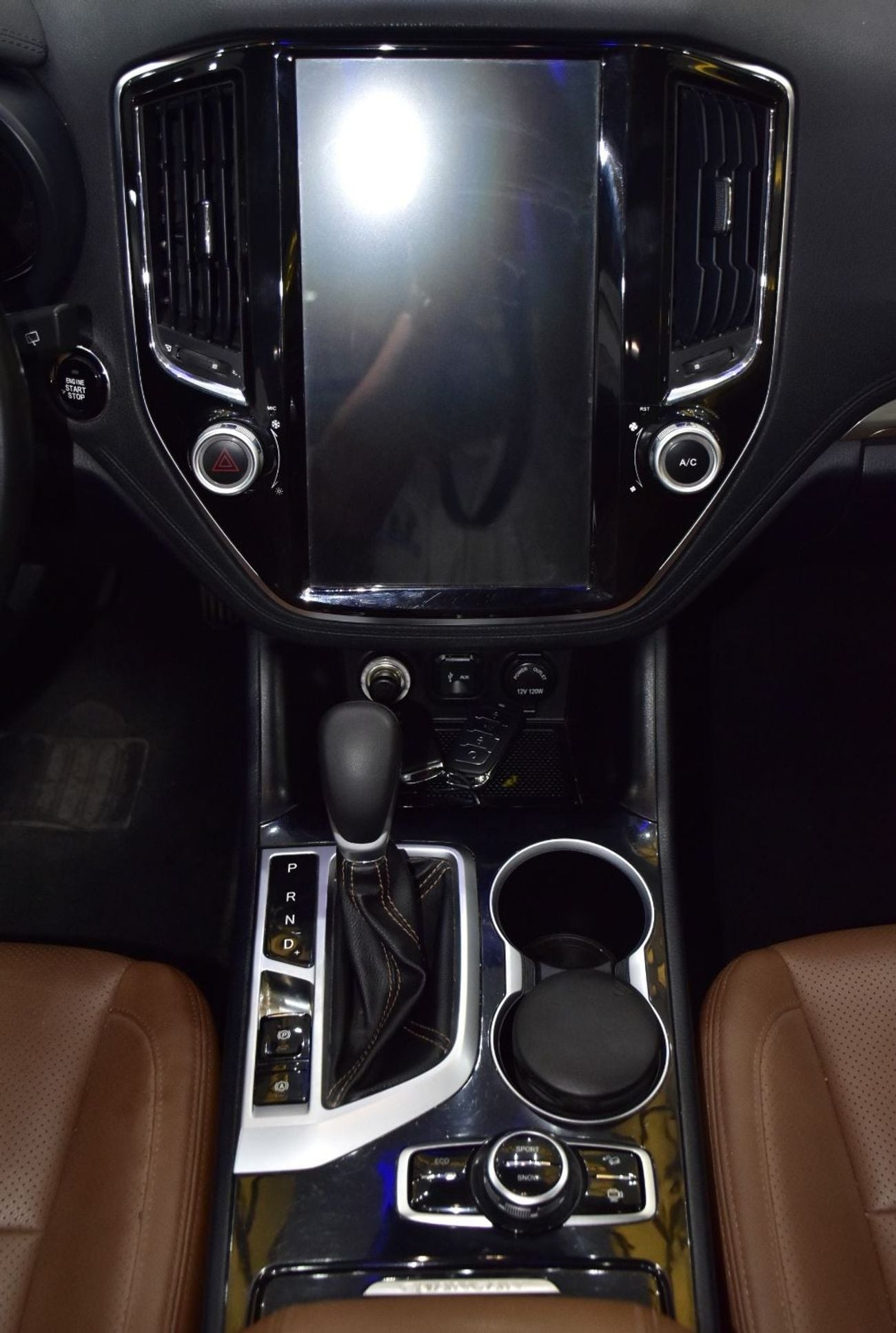 تشنجان CS95 EXCELLENT DEAL for our Changan CS95 360T 4WD ( 2019 Model ) in White Color GCC Specs