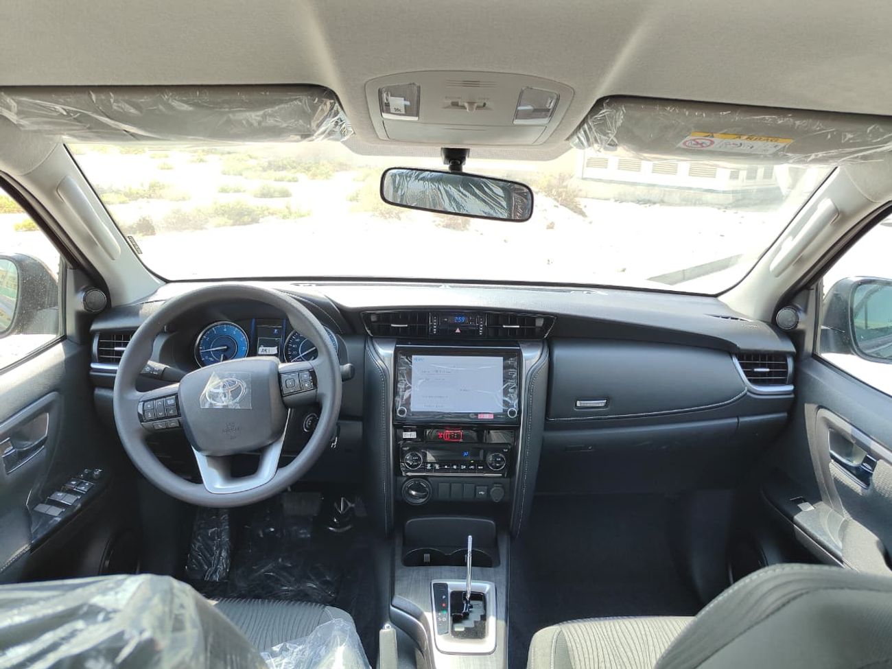 Toyota Fortuner 2025 Toyota Fortuner SR5 Mid-Option 7-Seater 2.7L 4-Cyl Petrol A/T 4x4 Only For Africa