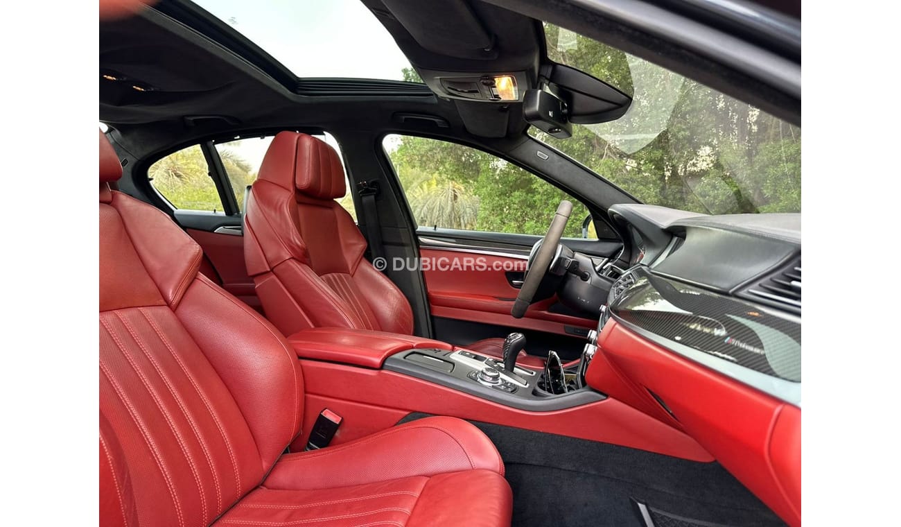 BMW M5 Std M5 F10 2012 // GCC // IN PERFECT CONDITION // FULL OPTIONS