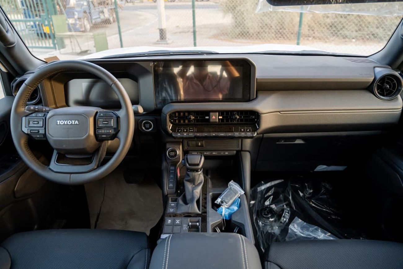 تويوتا برادو 2024 Toyota Prado All-Rounder (with Sunroof  Coolbox) J250 7-Seater 2.8L Turbo 4-Cyl Diesel A/T 4WD 