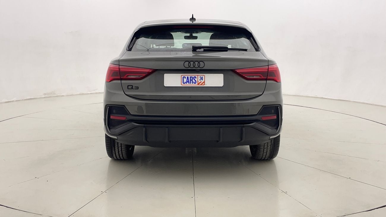 أودي Q3 35 TFSI S LINE 1.4 | بدون دفعة مقدمة | اختبار القيادة في المنزل