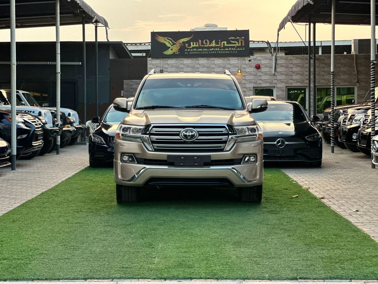 تويوتا لاند كروزر VXR