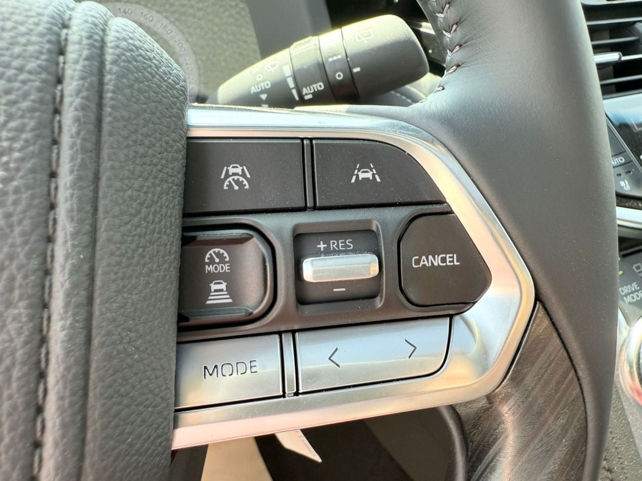 Toyota Land Cruiser LAND CRUISER VXR . A/T . Petrol 3.5L Twin Turbo 4x4 . 7 Seats 2026 Model