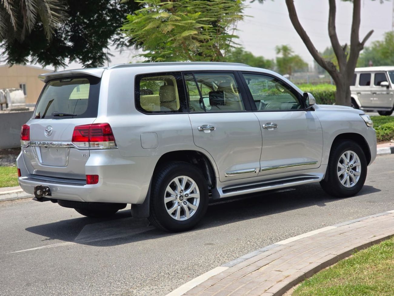 تويوتا لاند كروزر GXR 4.6L