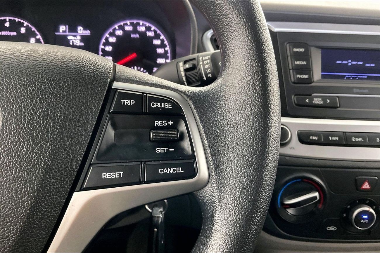 Hyundai Accent Smart / GL | National Day Celebration | Guaranteed Warranty | 0 Down Payment