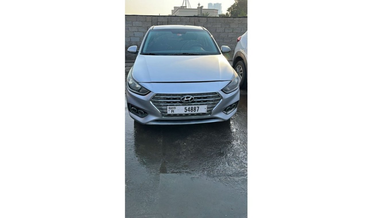 هيونداي أكسنت 2019 HYUNDAI Accent se 1.6L V4 - UAE PASS