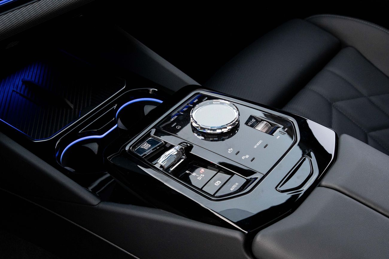 بي أم دبليو 520i 520i M-Sport Pro | 9,485 P.M | 0% Downpayment | IMMACULATE!