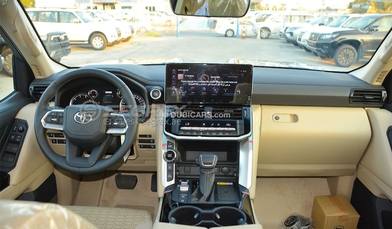 Toyota Land Cruiser LC300 3.3L DSL 4WD AT with rear differential lock, sunroof, 20R Alloy wheel, 360