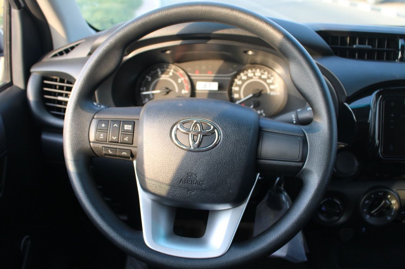 Toyota Hilux TOYOTA HILUX 2.4L DIESEL 4WD DOUBLE CAB DLX-E MANUAL