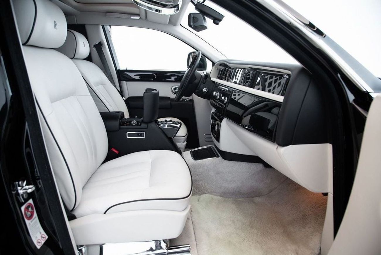 رولز رويس فانتوم Std 6.8L Sedan