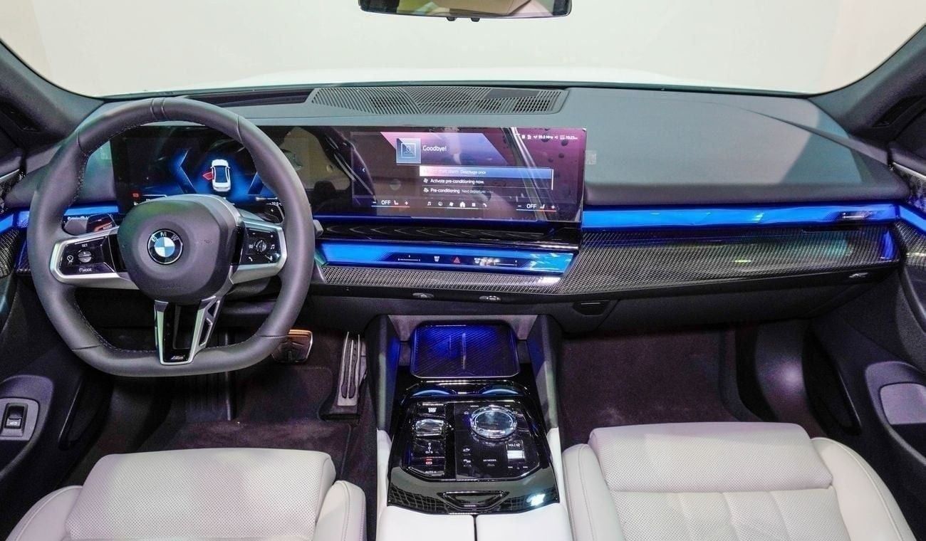 بي أم دبليو 530i Sedan Master M Sport Pack