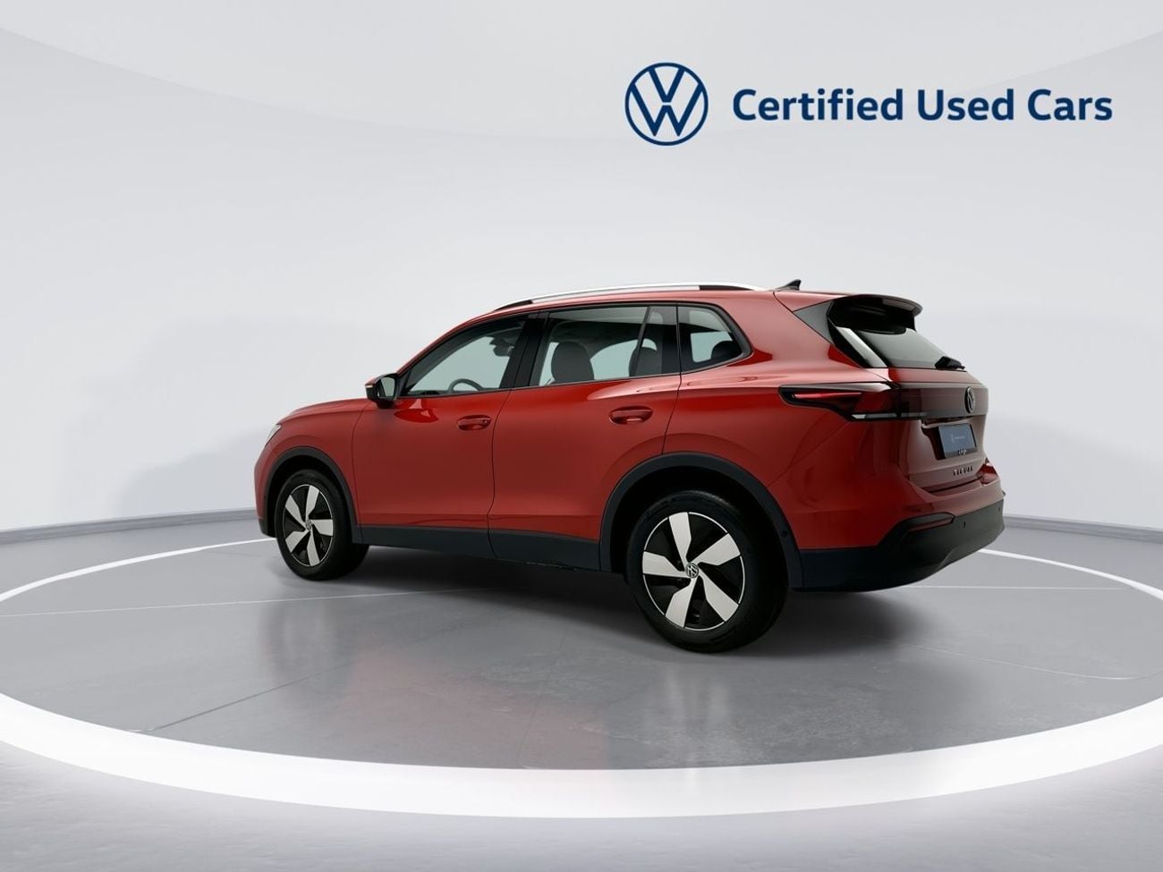 فولكس واجن تيجوان Tiguan LIfe + fabric seats (REF#54467)