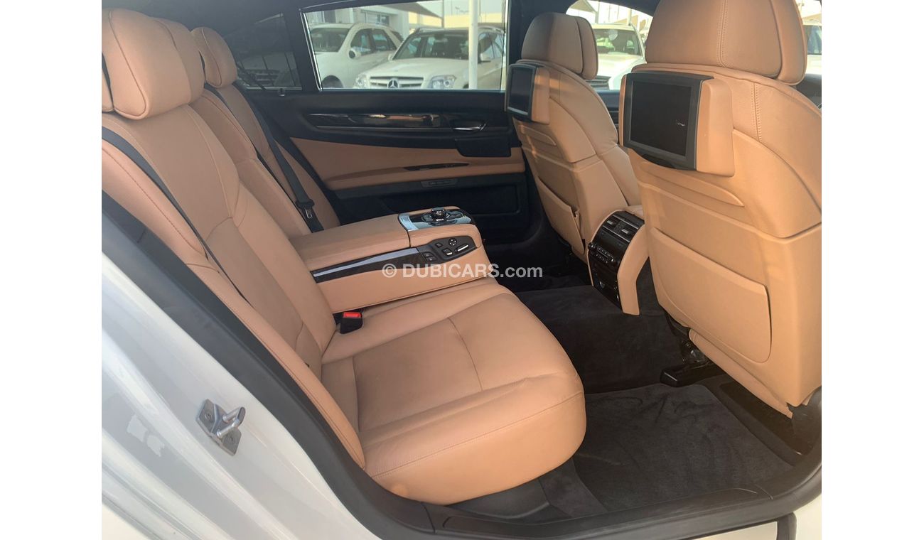 BMW 750Li BMW 750 Li_2011_Excellend_Condihich