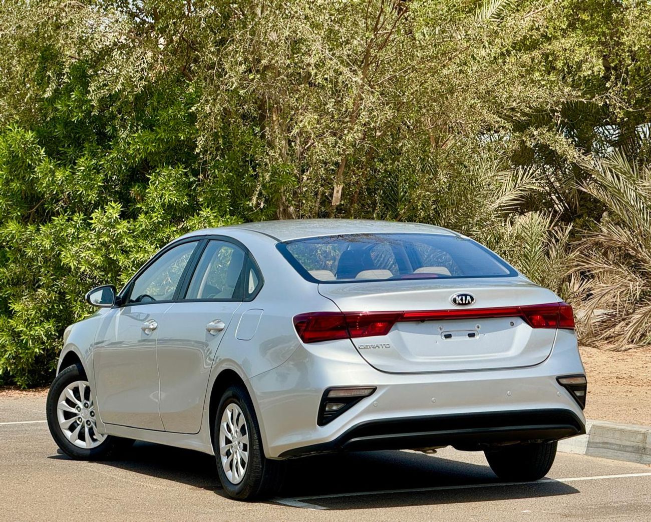 كيا سيراتو LX 1.6L Sedan