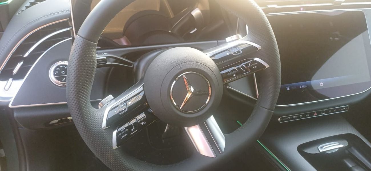 Mercedes-Benz E300 MERCEDES BENZ E300 COLOR GREY MODEL YEAR 2025