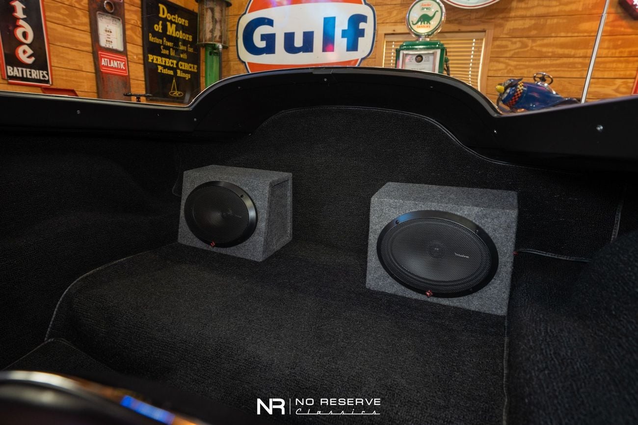 شيفروليه كورفت ZZ502 6 Speed Widebody Restomod