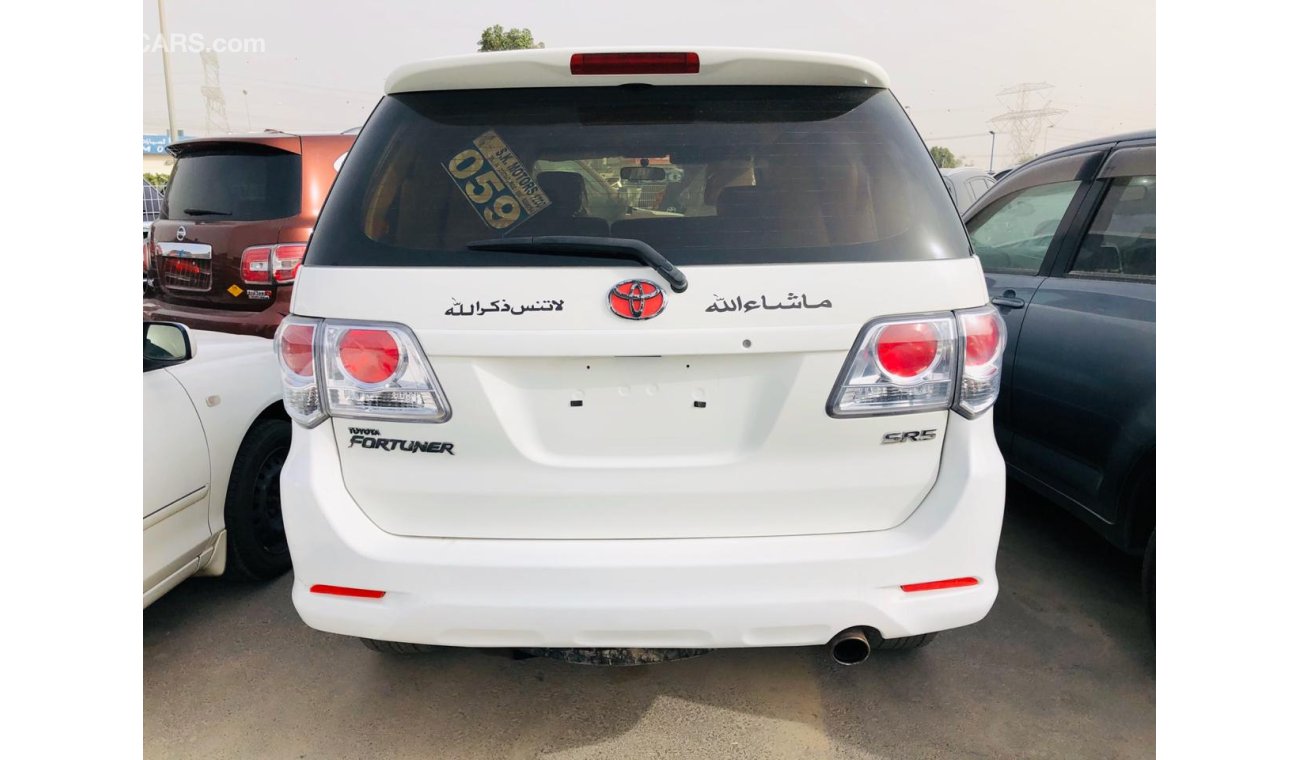 Toyota Fortuner 2.7L PETROL-MP3 PLAYER-ALLOY WHEELS-FOG LIGHTS-GCC RTA PASSED