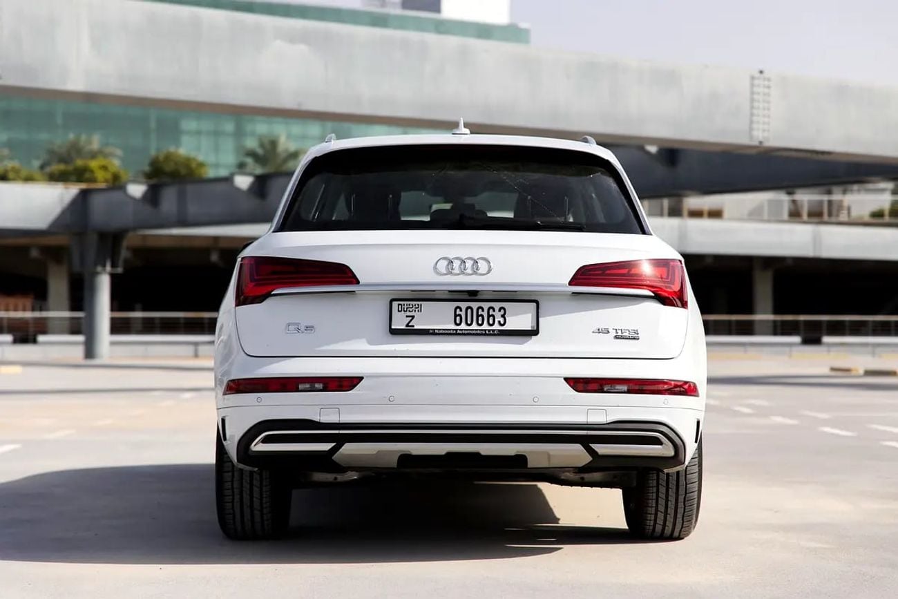 أودي Q5 45 TFSI Quattro Design 2.0L