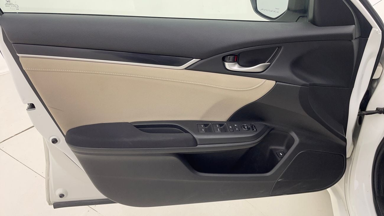 هوندا سيفيك LX SPORT 2 | بدون دفعة مقدمة | اختبار القيادة في المنزل