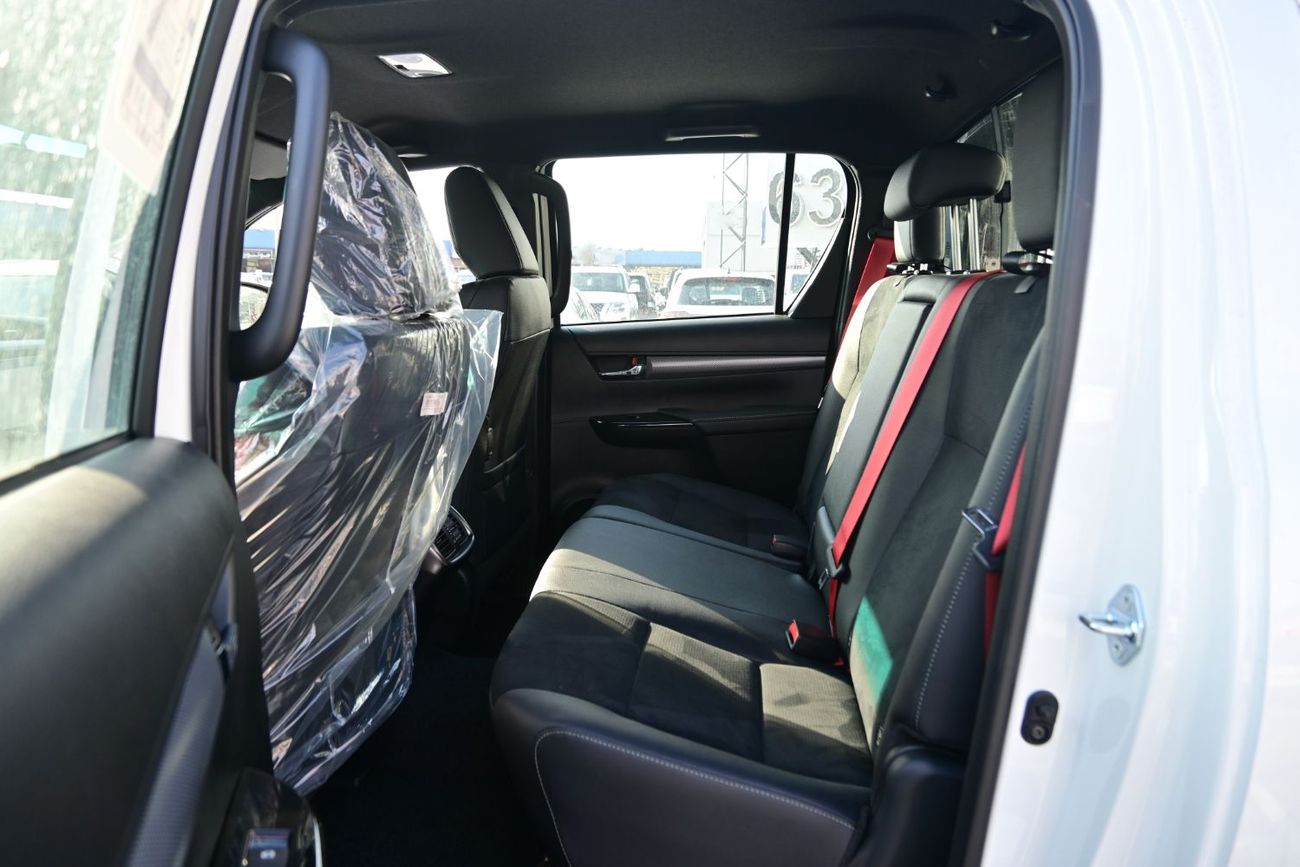 تويوتا هيلوكس Toyota Hilux GR Sport 4.0L V6, Petrol, 4WD, Pickup Color White Model 2025