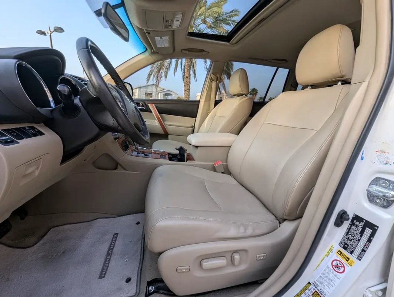 تويوتا هايلاندر Limited | American Specs | Well Maintained Full Option With Low KM