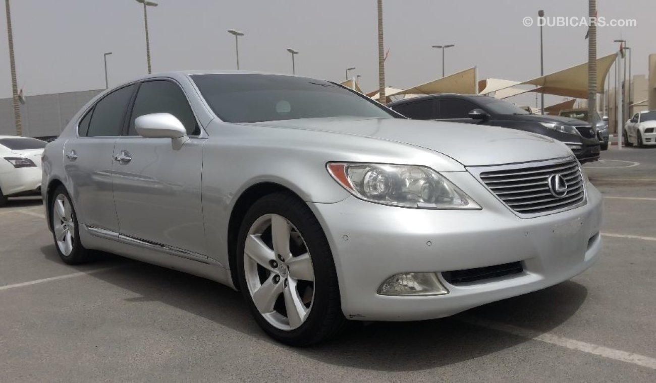 Lexus LS460