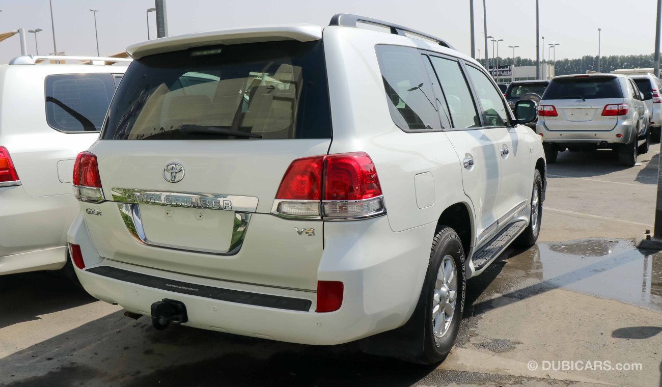 Toyota Land Cruiser GXR V6