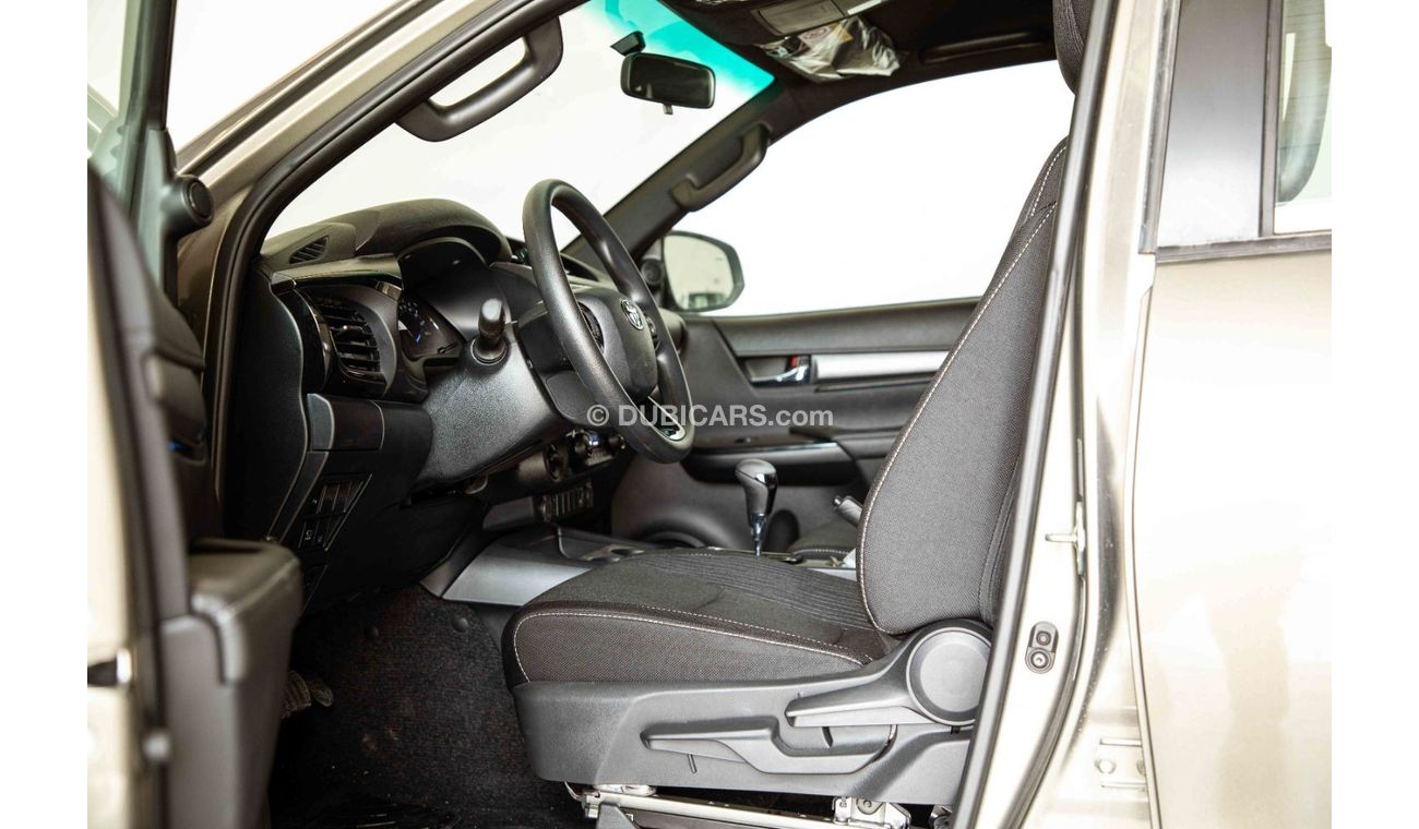 تويوتا هيلوكس Get 2023 Toyota Hilux 4x4 DC 4.0 AD HI SR5 P A/T - Export Only