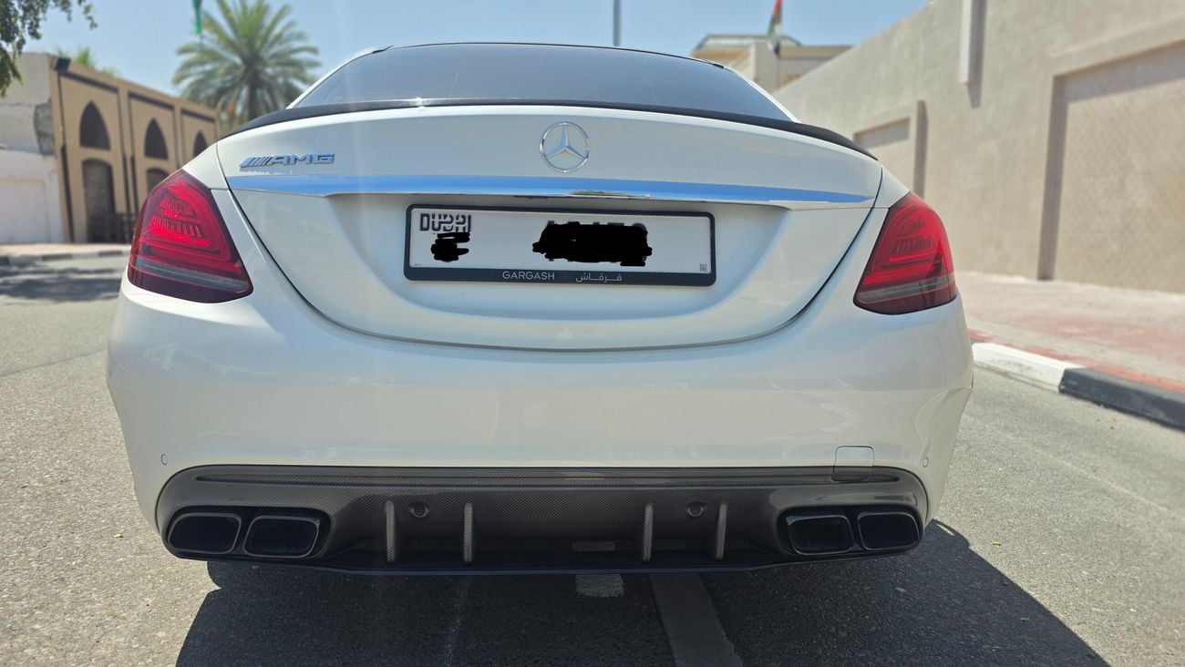 Mercedes-Benz C 63S AMG Std 4.0L Sedan