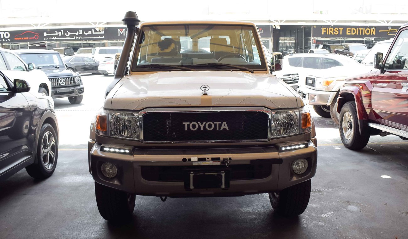 Toyota Land Cruiser Pick Up LX V6