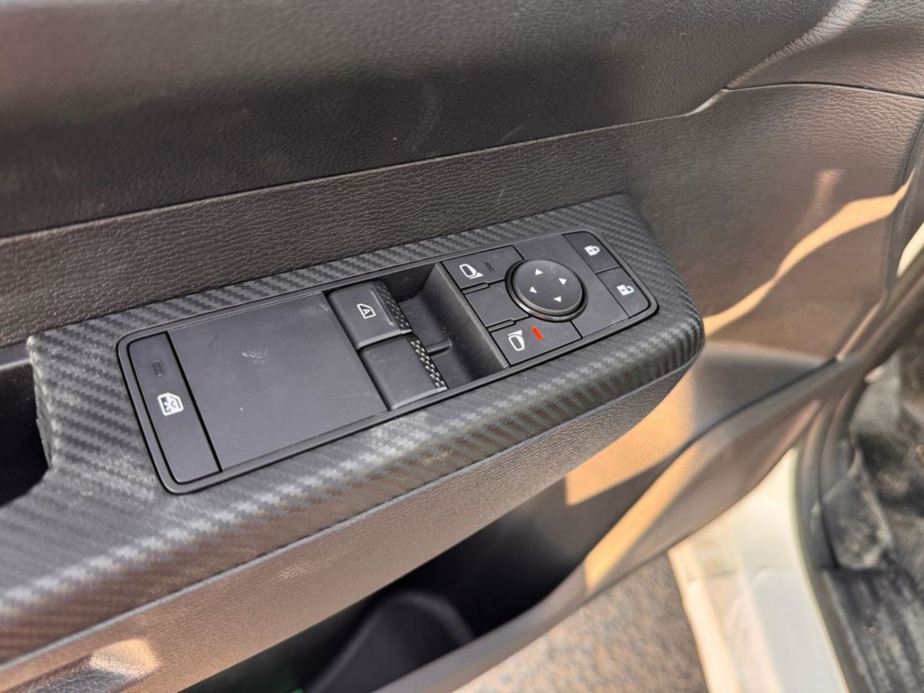 Mitsubishi L200 SINGLE CABIN 2.4L 4X4