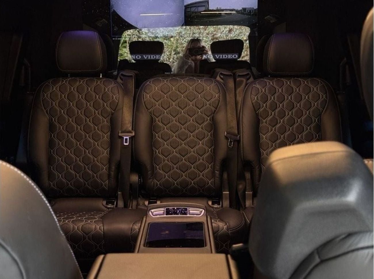 Mercedes Benz V300 AVANTGARDE VIP Conversion Brand New 2025 Model in RHD or LHD