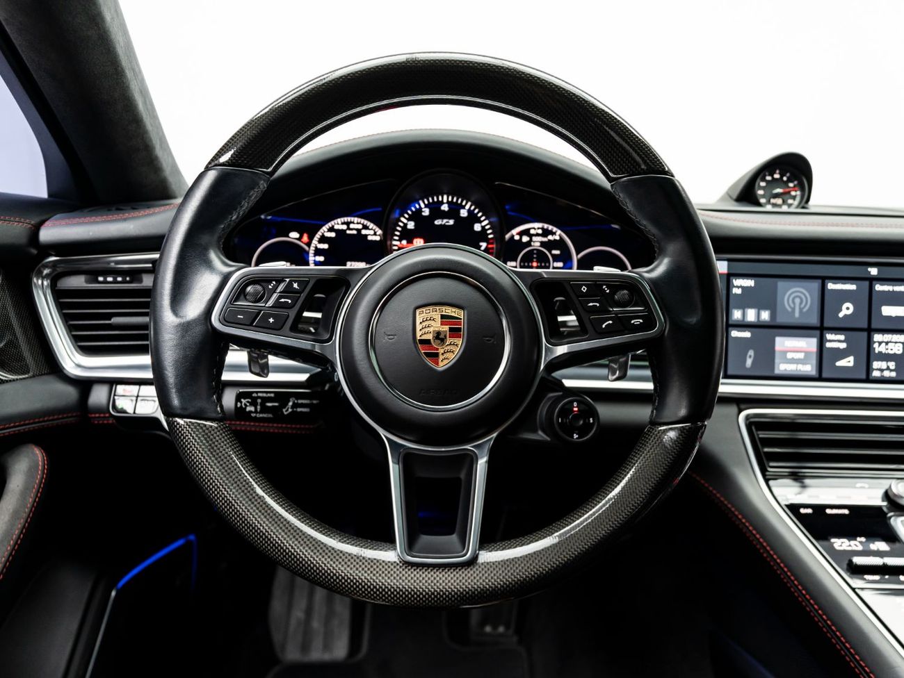 بورش باناميرا GTS 4.0L (454 HP) AWD