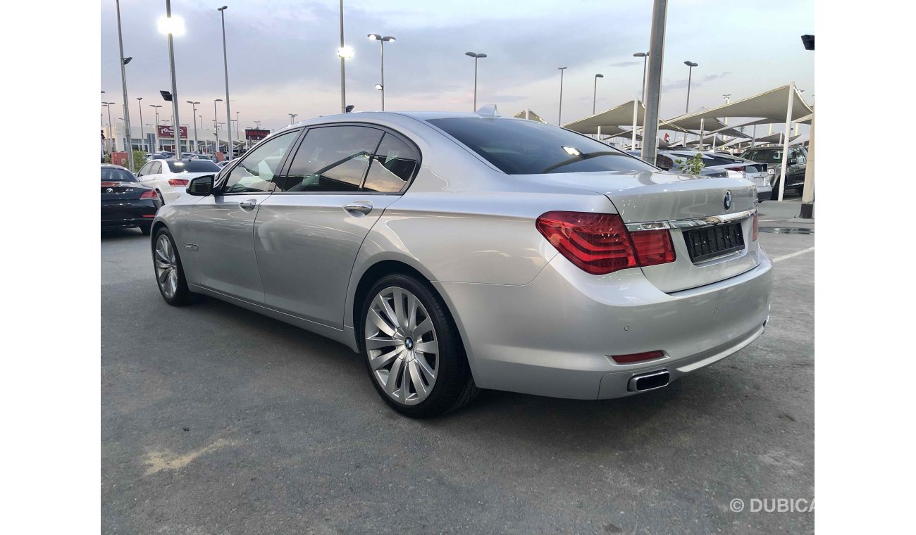 BMW 750Li SUPER CLEAN CAR WITH REAR DVD AND SMALL FRIDGE