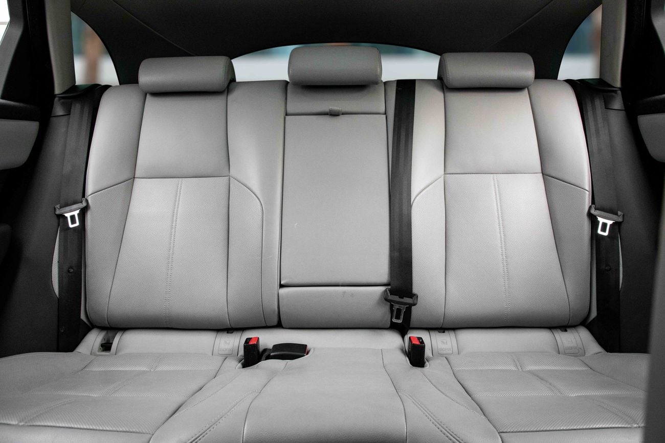 Land Rover Range Rover Velar Range Rover Velar Dynamic SE | 4,896 P.M | 0% Downpayment | Perfect Condition!