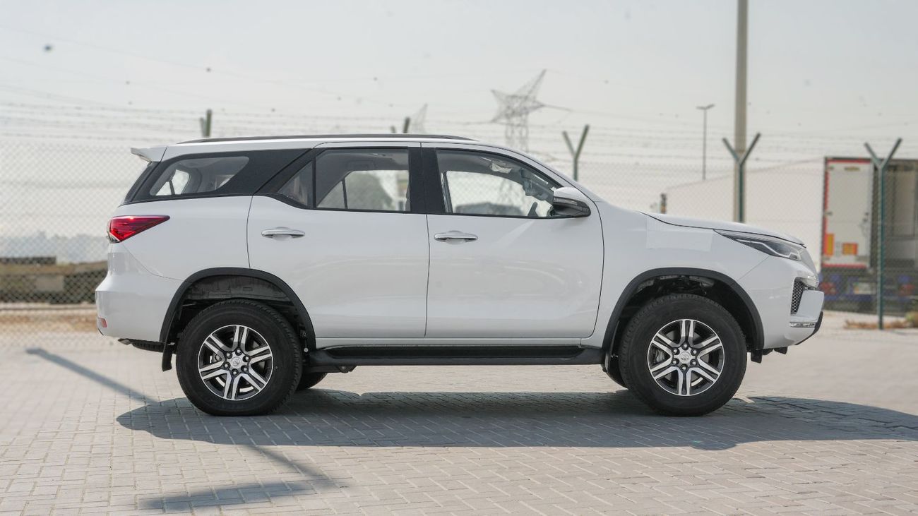 تويوتا فورتونر 2025 Toyota Fortuner GX 2.4L At Diesel (White)