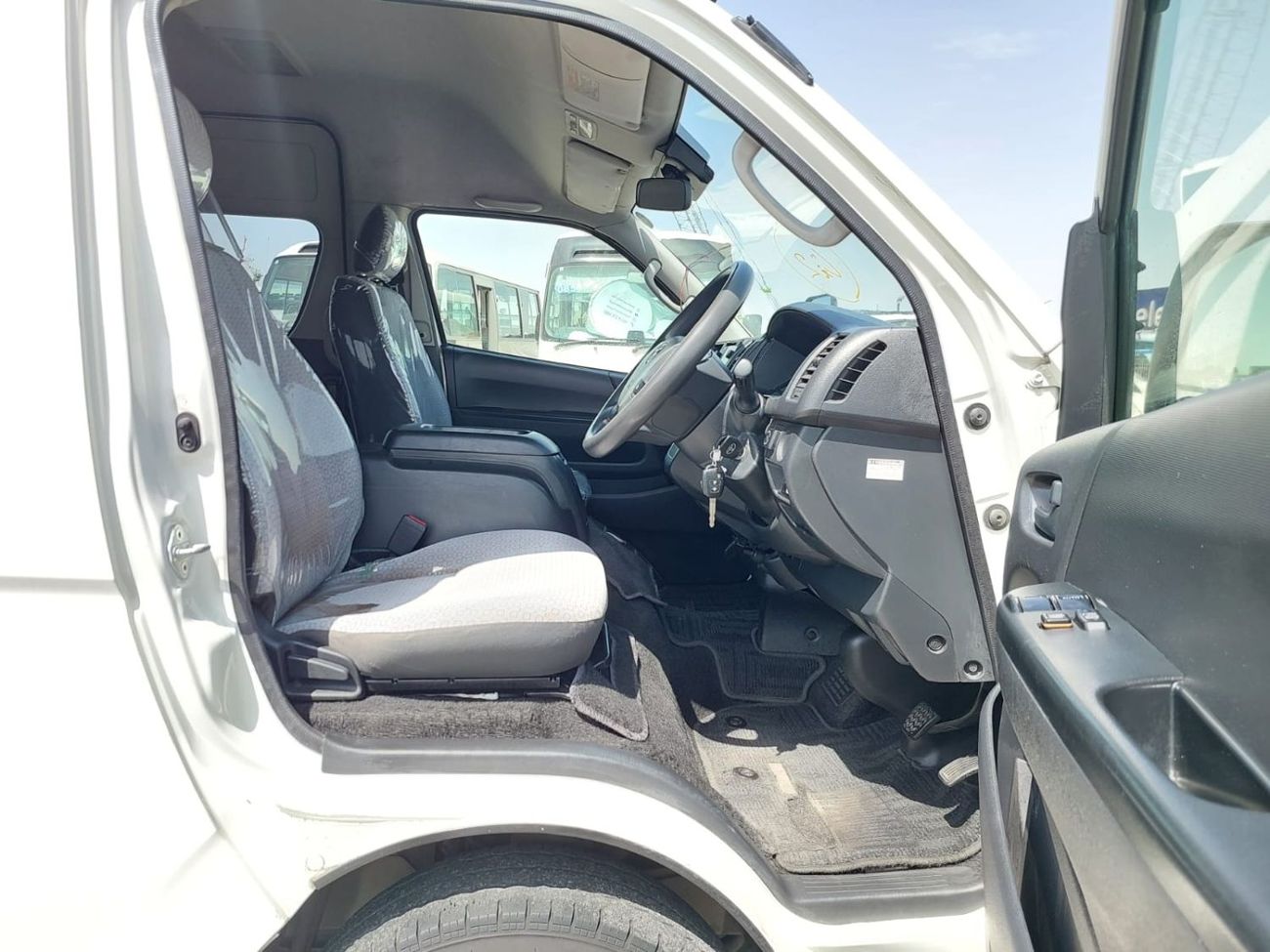 Toyota Hiace TOYOTA HIACE COMMUTER VAN RHD 2019 MODEL 2.7 L PETROL AUTOMATIC(PM06241)