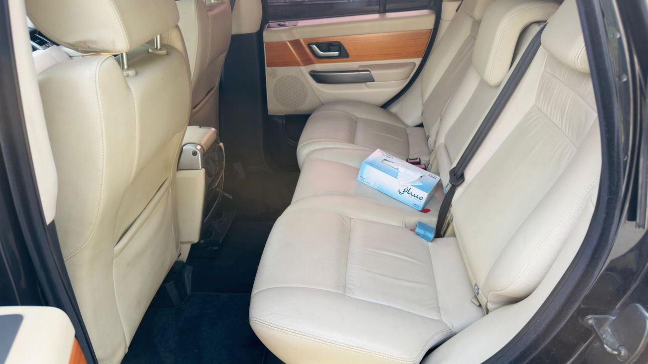 Land Rover Range Rover Sport AUTOMATIC TRANSMISSION | 4.4L PETROL ENGINE | 4WD | PREMIUM LEATHER & MEMORY SEATS | SUNROOF | COOL