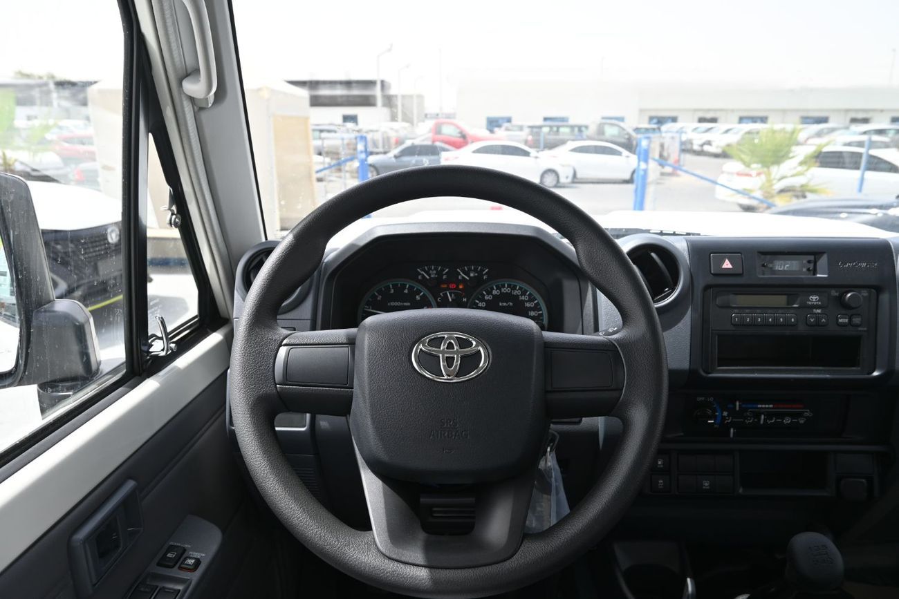 Toyota Land Cruiser 70 Toyota Land Cruiser 70 Series HardTop Manual 4.0L V6, Petrol, 4WD