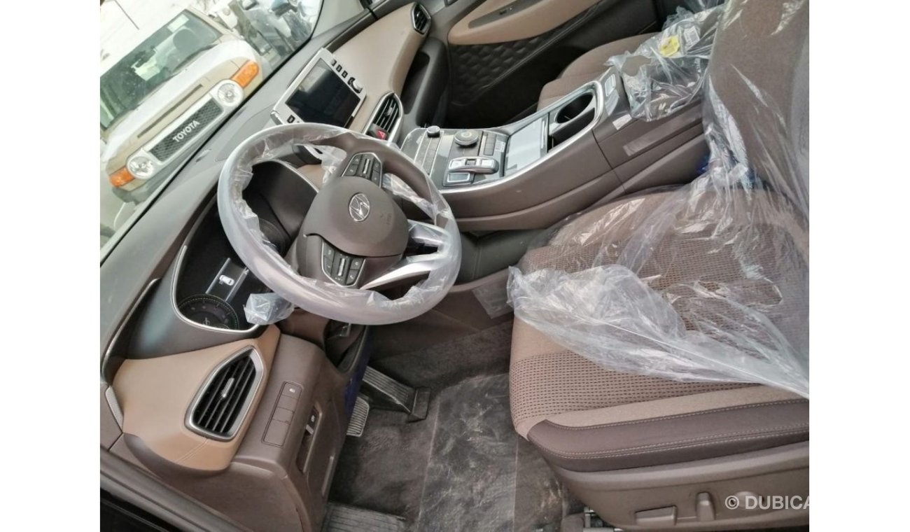 هيونداي سانتا في v4  with bust start  and panoramic sun roof electric seats