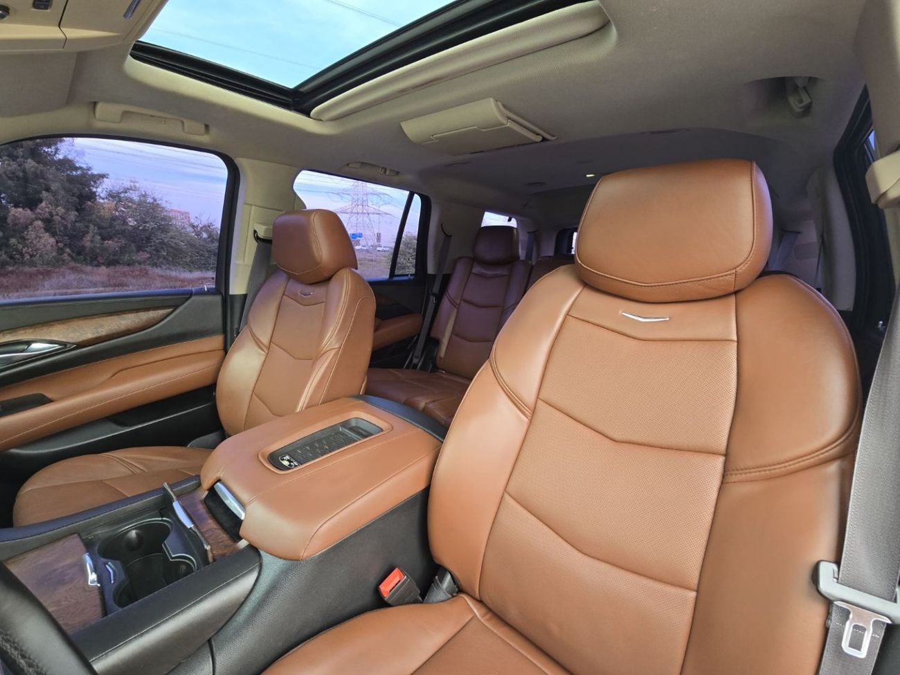 Cadillac Escalade Platinum 6.2L CADILLAC ESCALADE 2015 GCC FULL OPITION // GOOD CONDITION