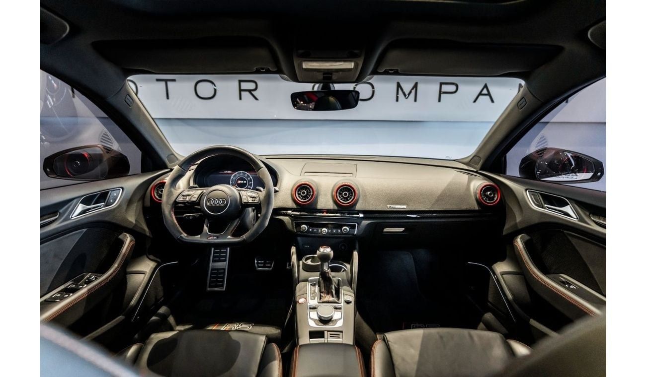 Audi RS3 TFSI quattro 2.5L (400 HP) Sedan