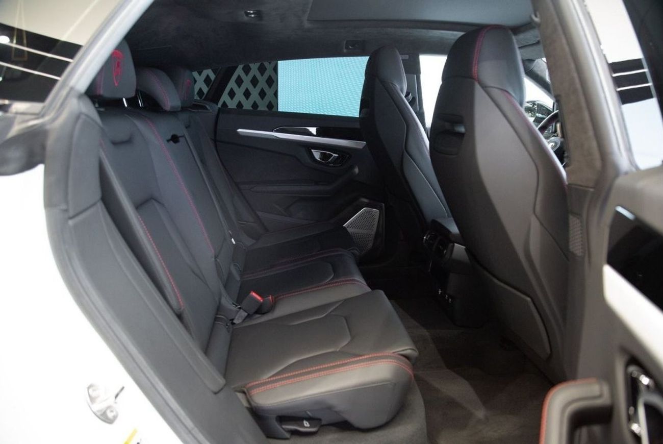 لامبورغيني اوروس 4.0T