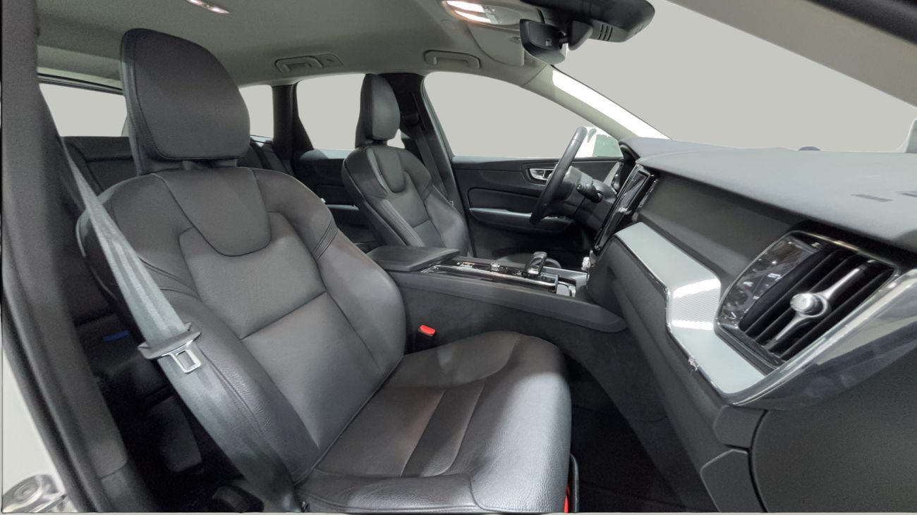 Volvo XC60 CORE 2023 | AED 1383/Month | 0 DP | 30 Day Return | Warranty | Service History