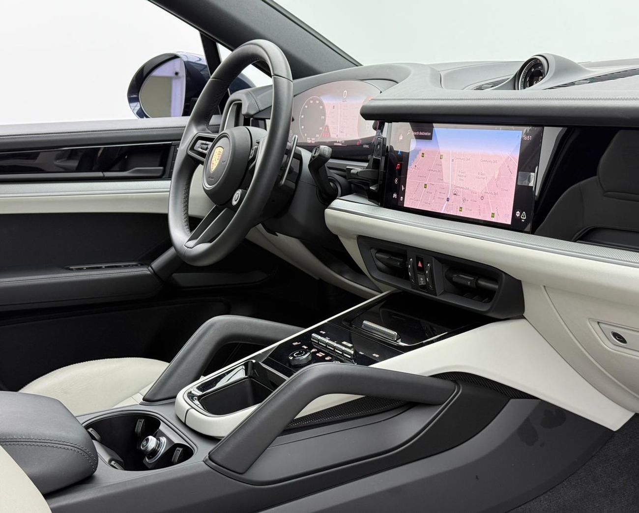 Porsche Cayenne Base Coupe 2024 Porsche Cayenne Coupe, 2028 Porsche Warranty, Full Porsche Service History, GCC