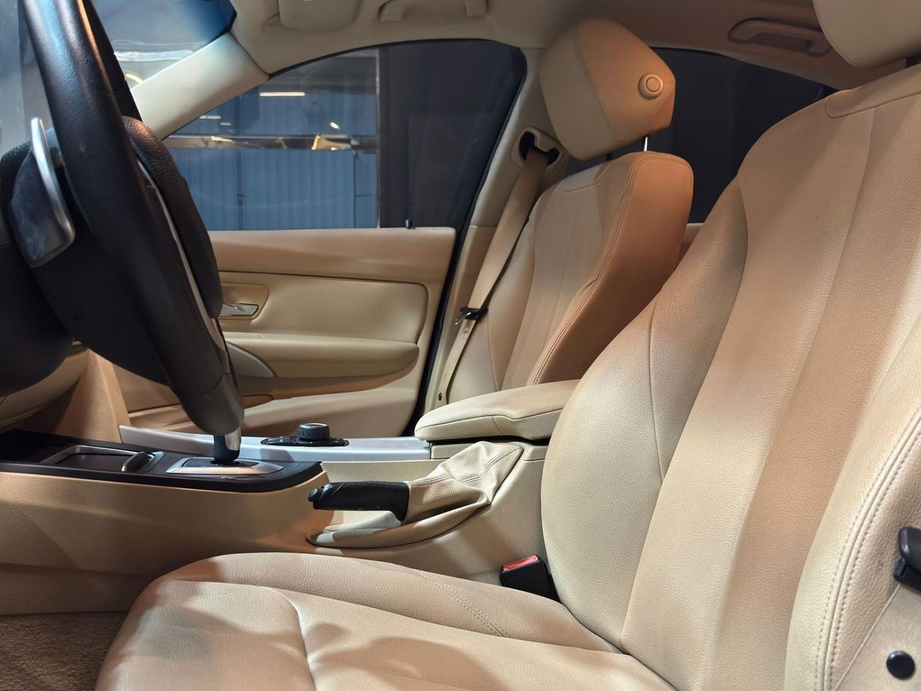 BMW 318i Executive 1.5L