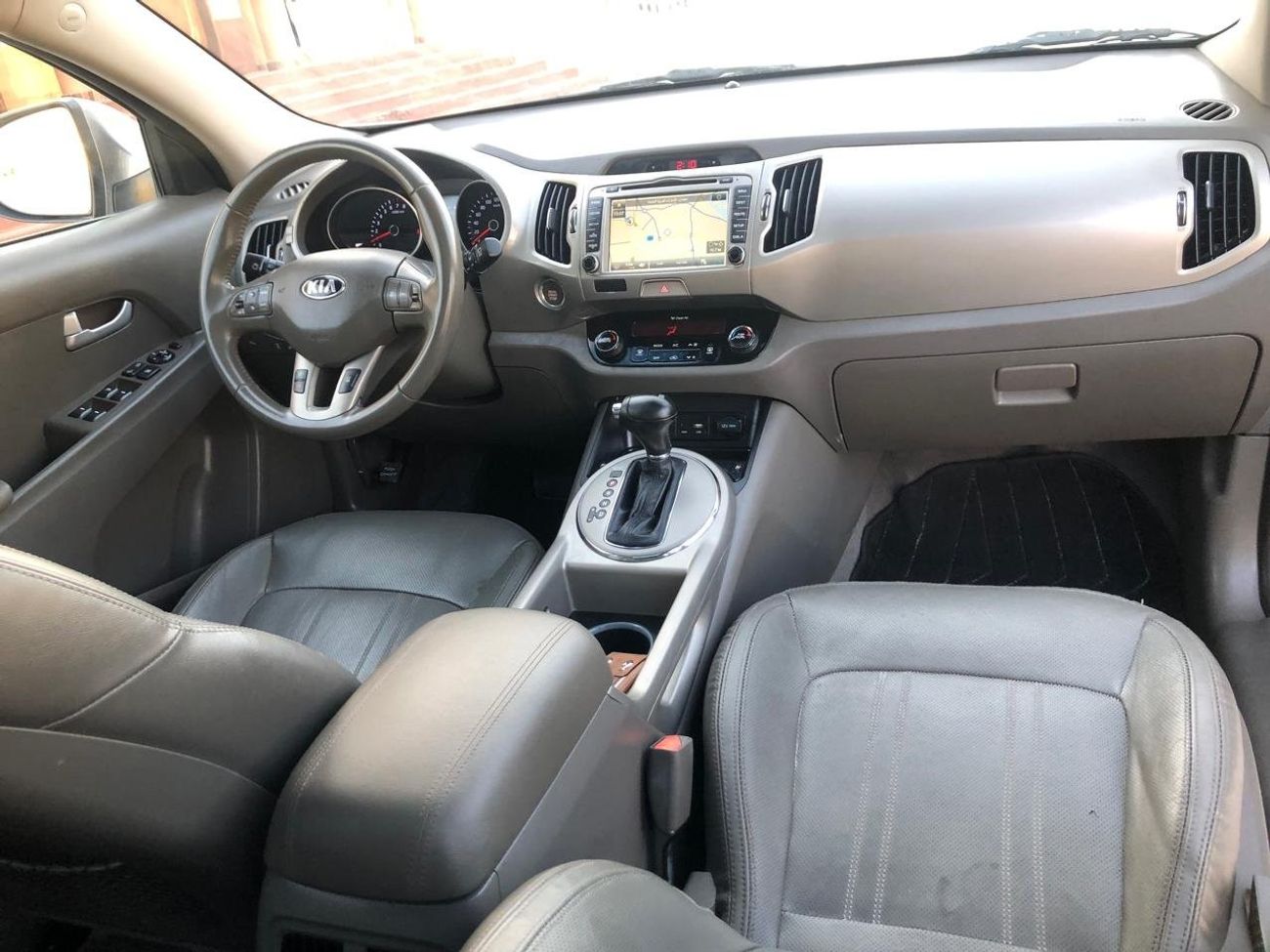 Kia Sportage EX Top Sportage 2015 Top of range GCC free accident 100%