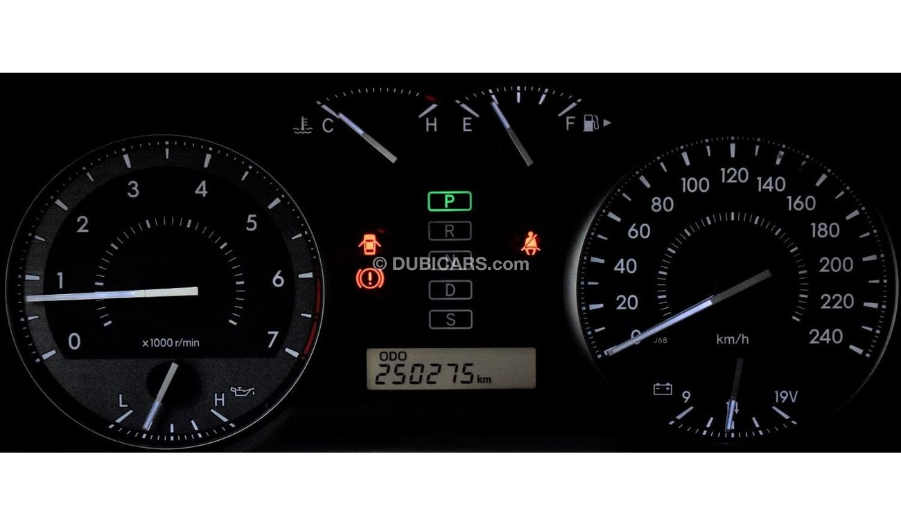 تويوتا لاند كروزر EXCELLENT DEAL for our Toyota Land Cruiser GXR ( 2013 Model ) in White Color GCC Specs