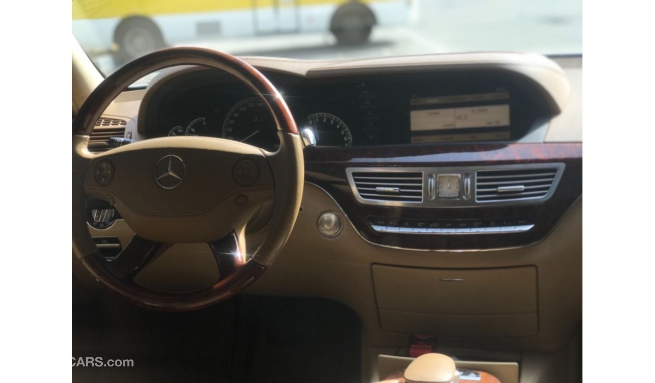 مرسيدس بنز S 350 الشارقة